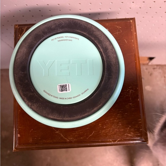 YETI Boomer 4 QT Stainless Steel Pet Bowl - Picture 5 of 8